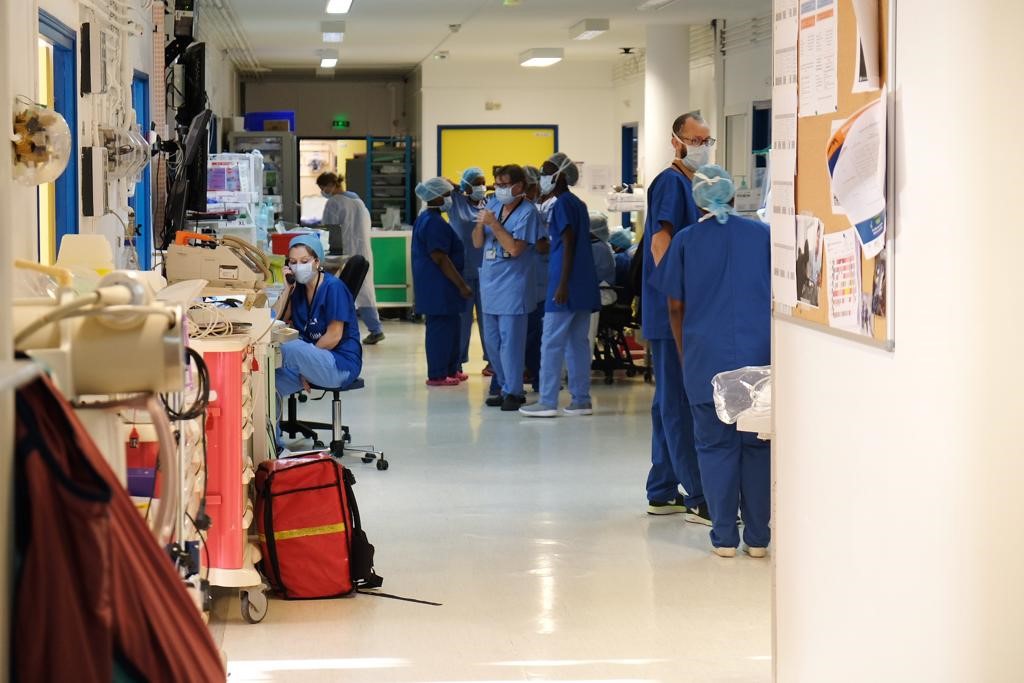 Covid-19- Mayotte : Une unité de 10 lits de réanimation et du personnel soignant en renfort pour le département, indique Annick Girardin