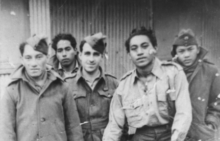 8 mai – Victoire de 1945 : Hommage aux « Tamarii volontaires » et à Ari Wong Kim, par Christian Vernaudon
