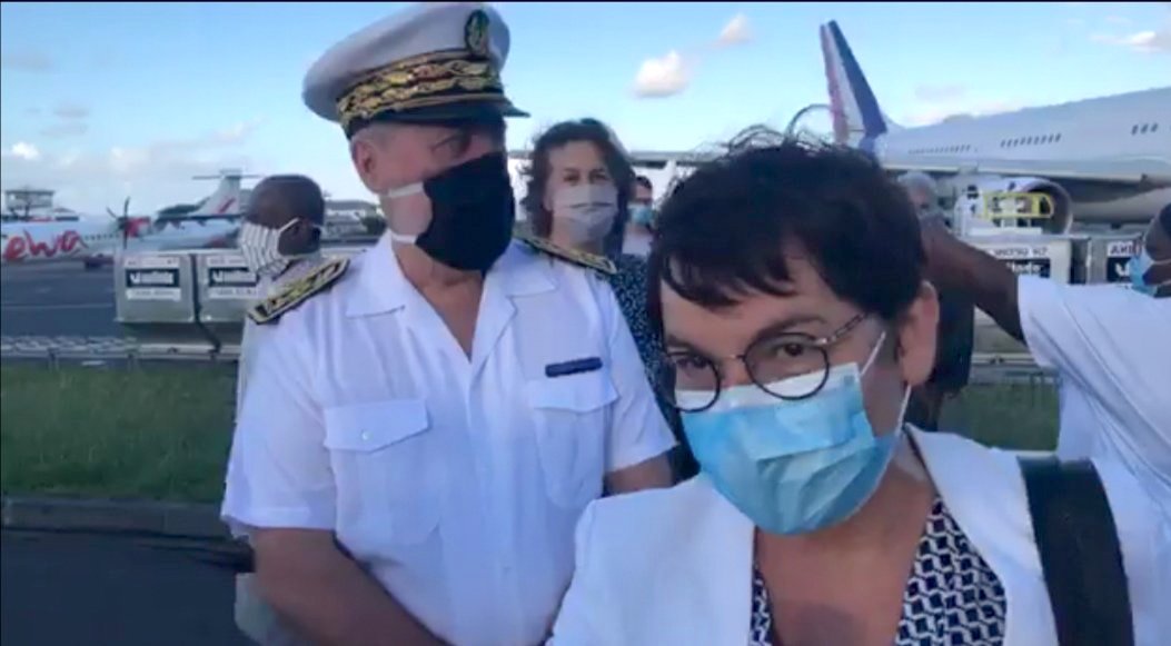 Annick Girardin arrivée à Mayotte avec 6,5 tonnes de fret sanitaire