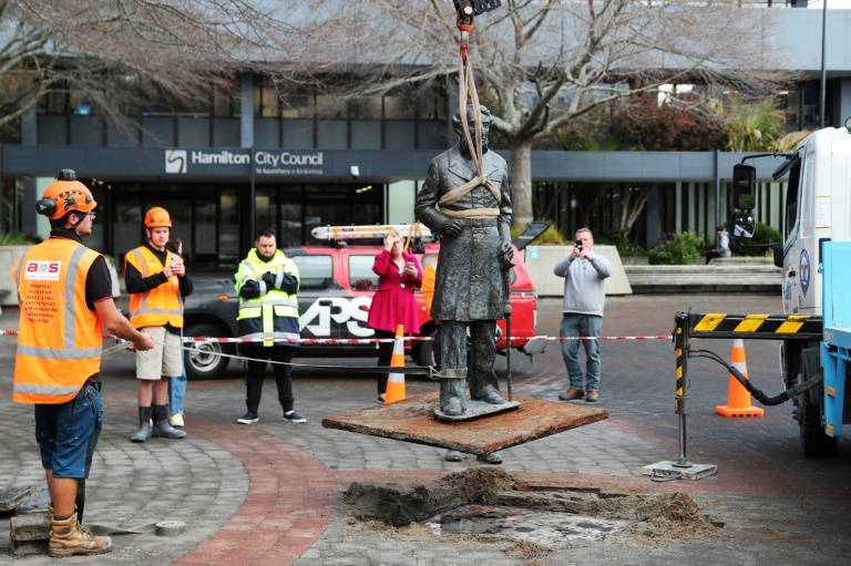 La Nouvelle-Zélande retire la statue controversée d&rsquo;un commandant britannique