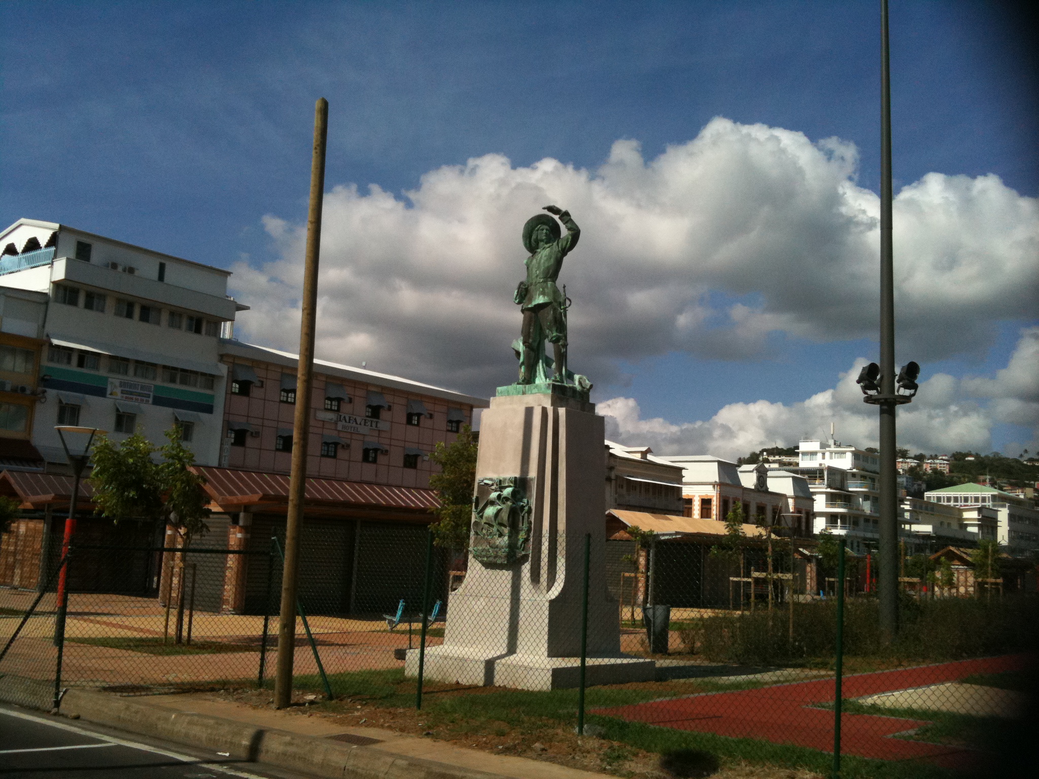 Martinique : La ville de Fort-de-France va retirer la statue de Pierre Belain d&rsquo;Esnambuc