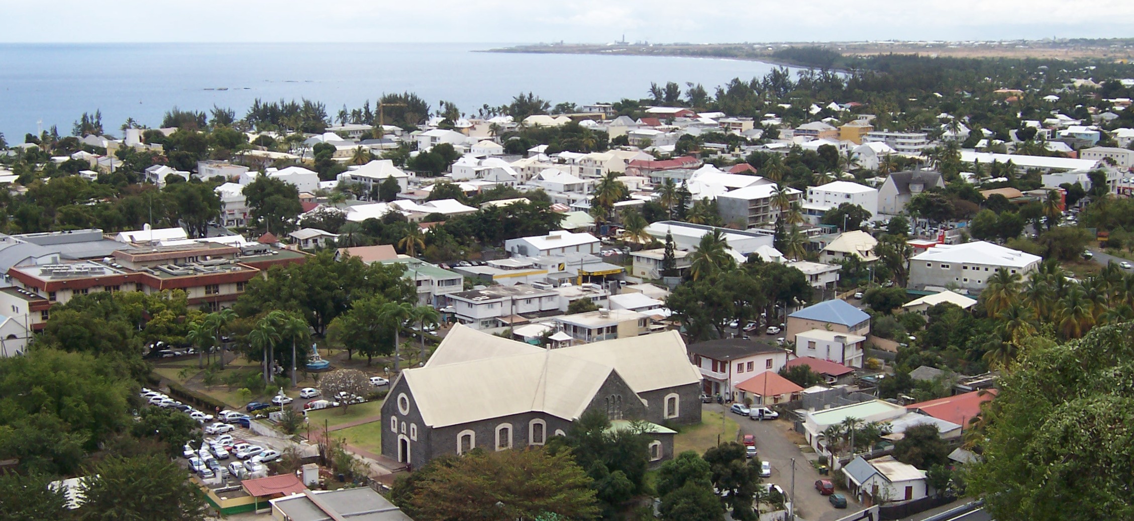 Covid-19-La Réunion : La municipalité de Saint Paul met en place un centre covid-19 après la découverte d&rsquo;un cluster