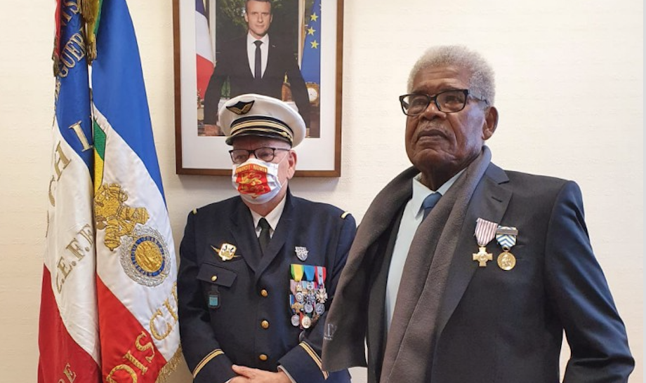 Le Martiniquais Saint-Hélien Jean-Joseph honoré de la Croix du Combattant, la Croix d’Indochine et la Médaille Militaire